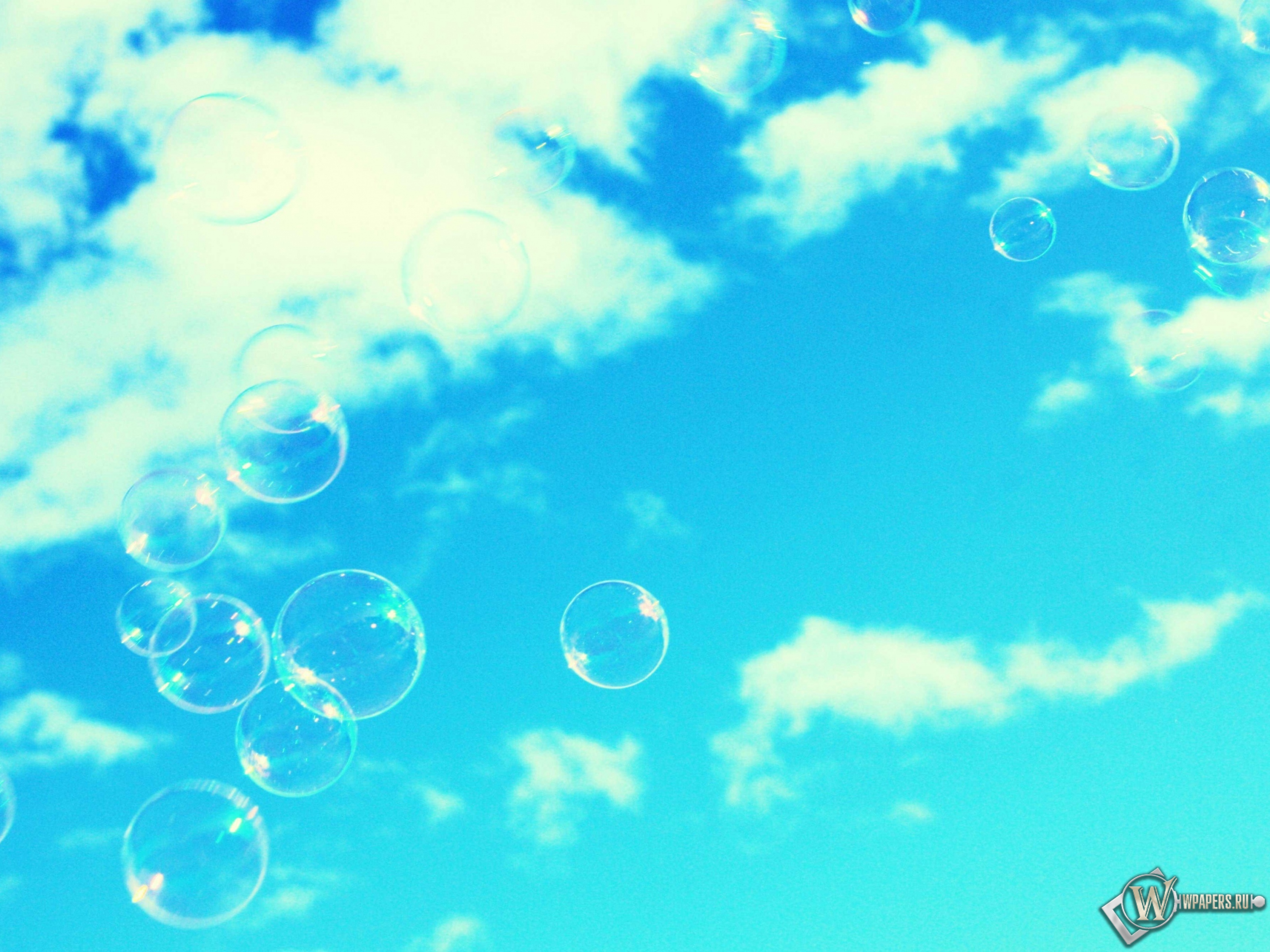 Мыльные пузыри в небе 3200x2400
