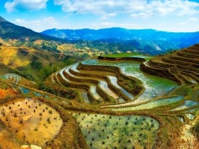 Обои Рисовые поля в Китае: Облака, Горы, Вода, Небо, Китай, Природа