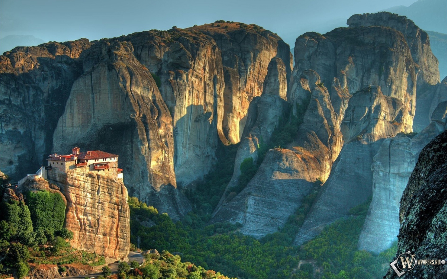 Монастырь в Метеоре Греция 1440x900