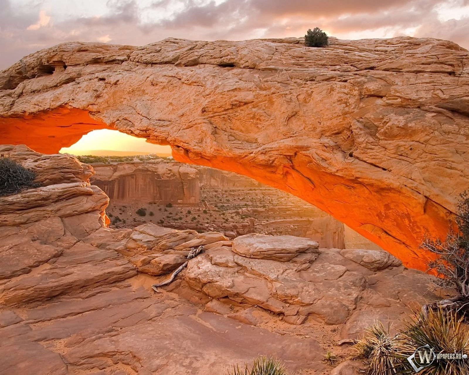 Mesa Arch – Canyonlands National Park 1600x1280