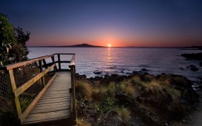 Обои Закат в Новой Зеландии: Вода, Солнце, Закат, Камни, Берег, Прочие пейзажи