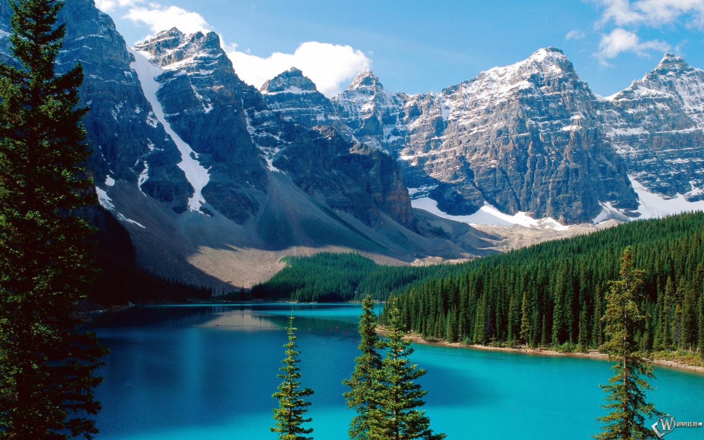 Озеро Морейн в Канаде 1440x900