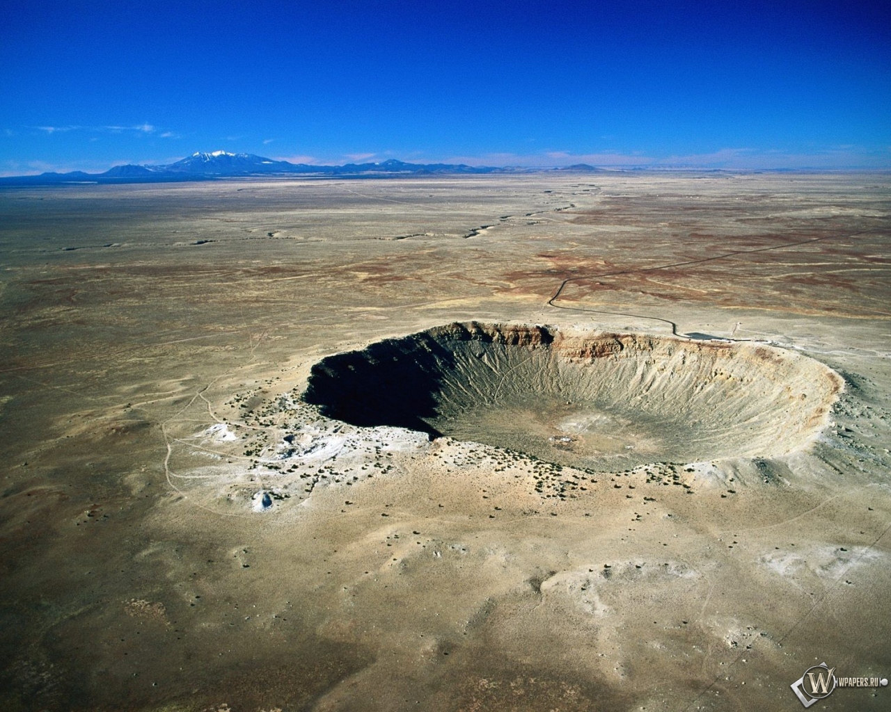 Метеоритный кратер 1280x1024