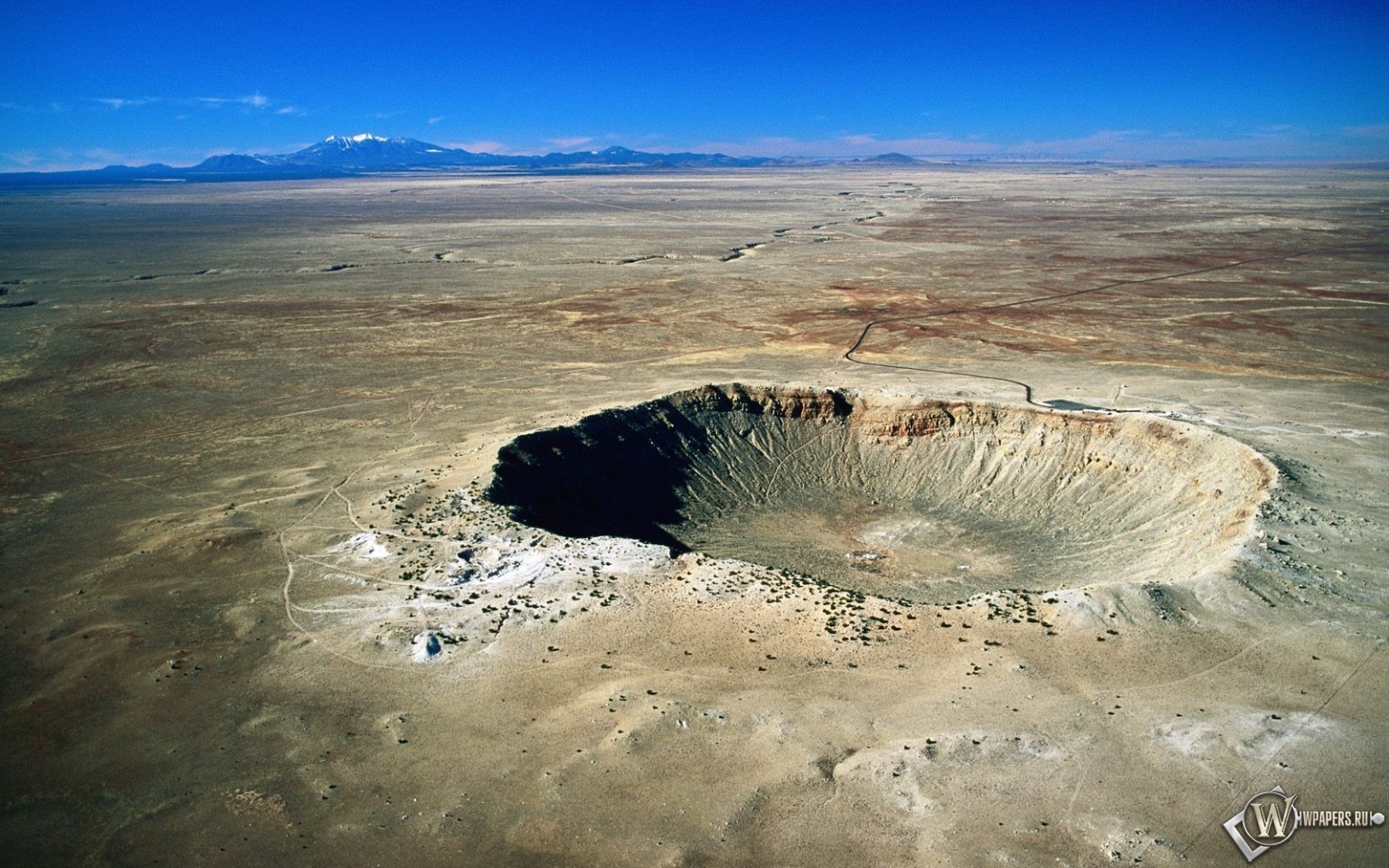 Метеоритный кратер 1536x960