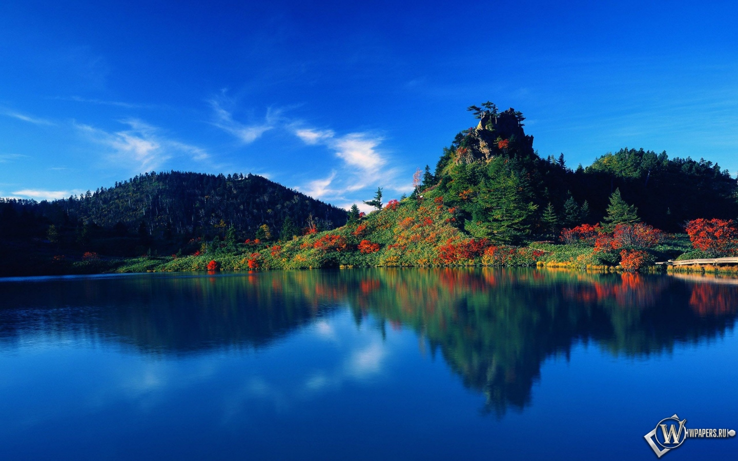 Отражение в озере 1440x900