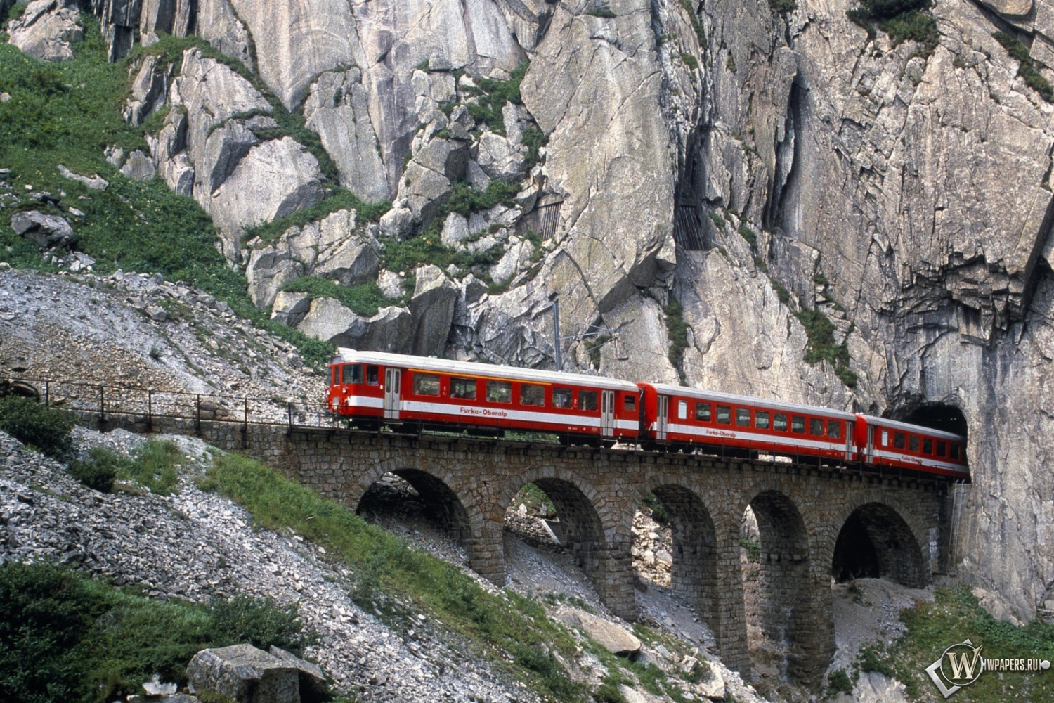 Железная дорога в Швейцарии 1500x1000