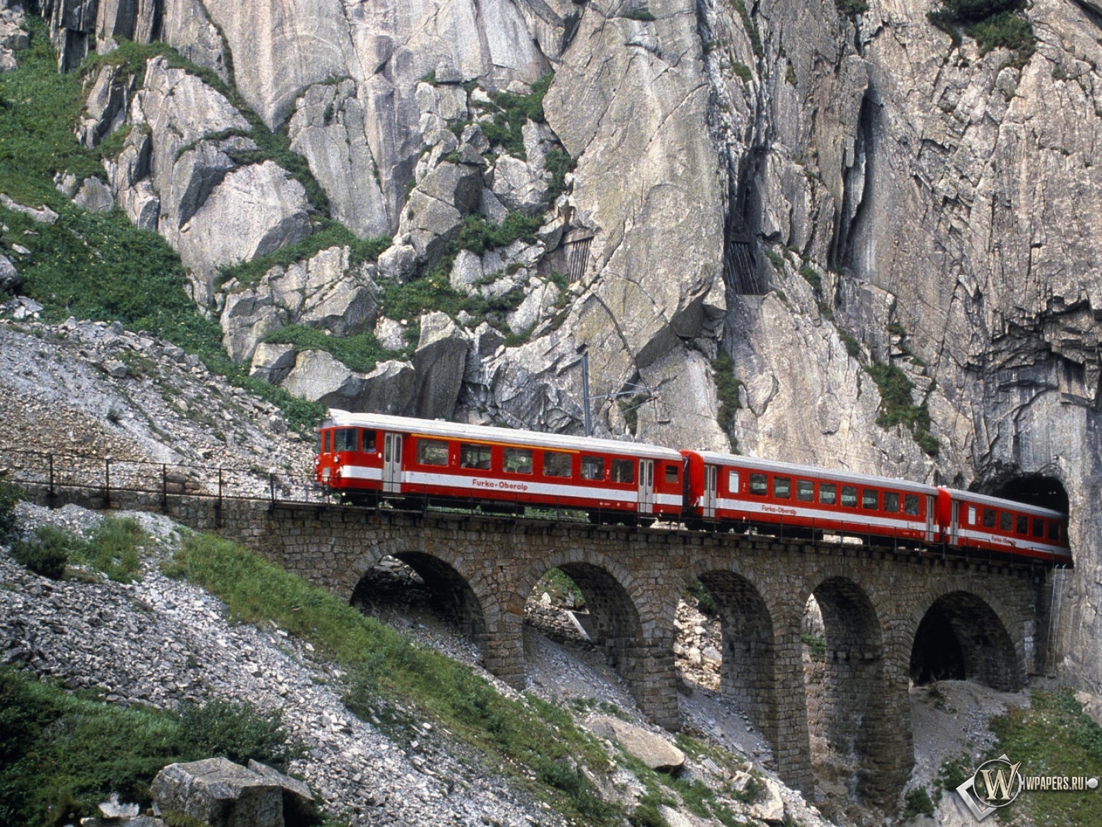 Железная дорога в Швейцарии 1600x1200