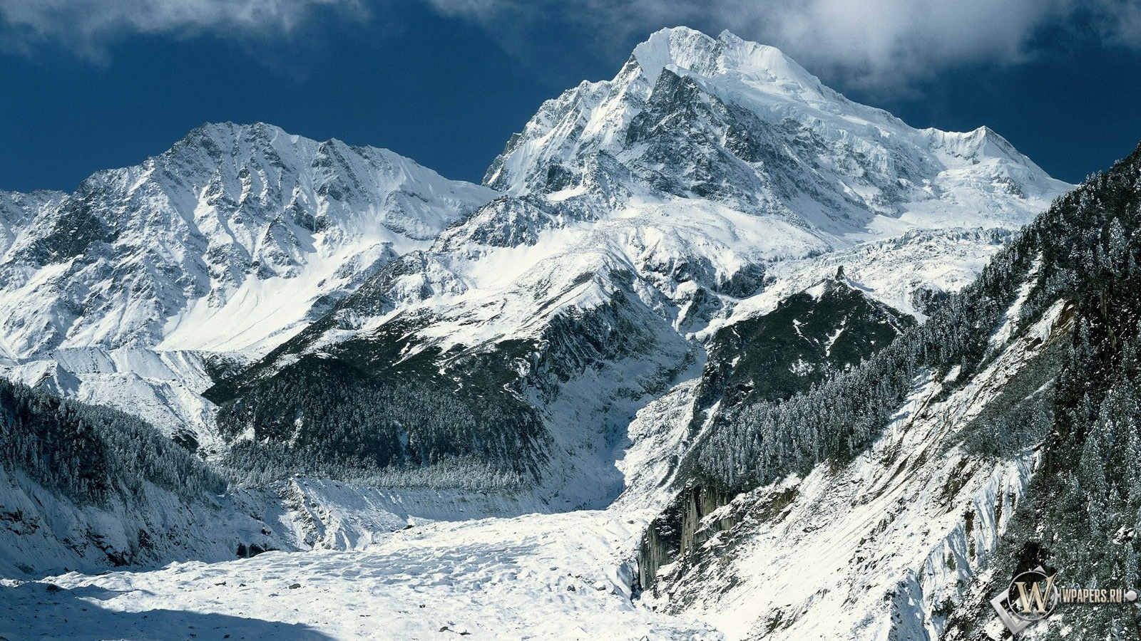 Зимние горы 1600x900