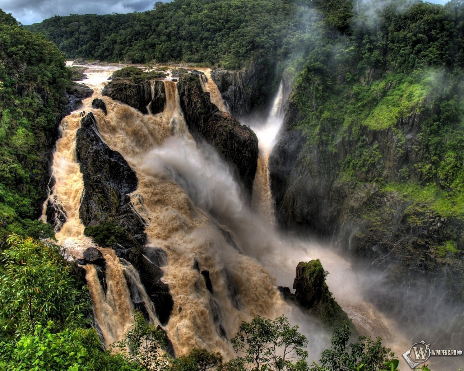 Грязный водопад 1600x1280