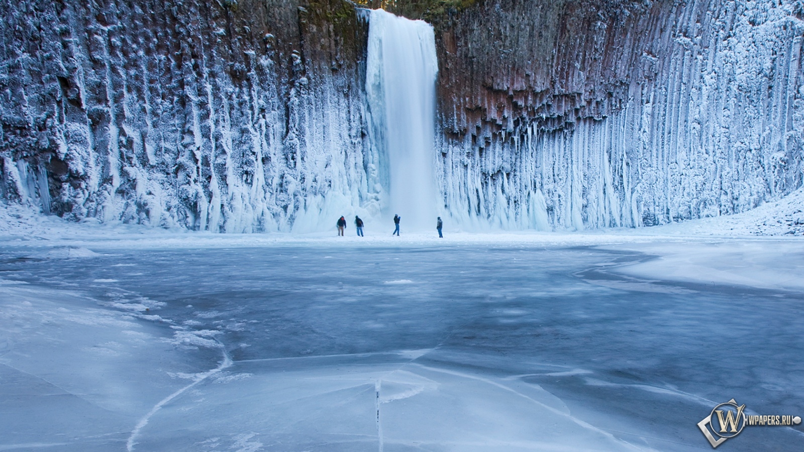 Ледяной водопад 1600x900