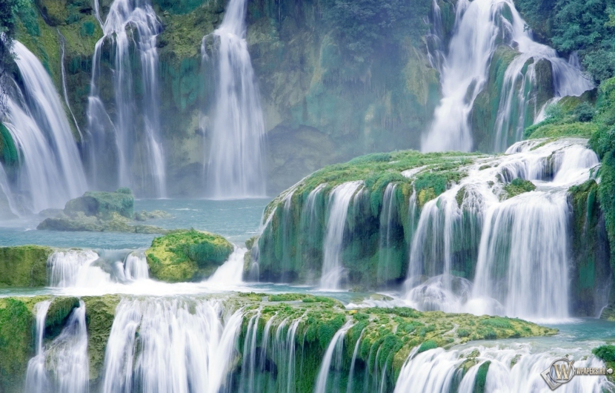 Живописный водопад 1200x768