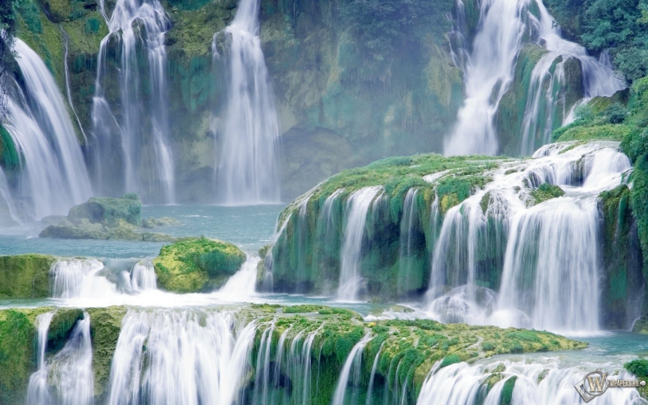 Живописный водопад 1280x800