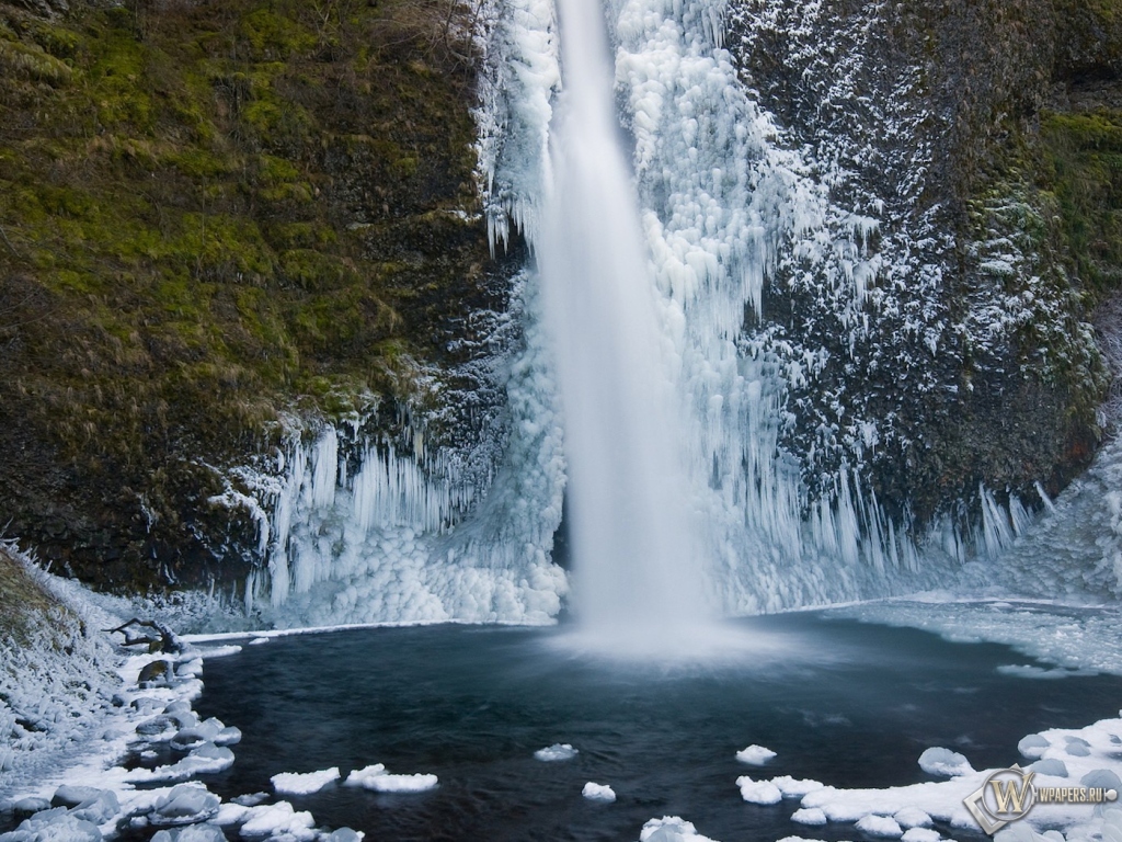 Зимний водопад 1024x768