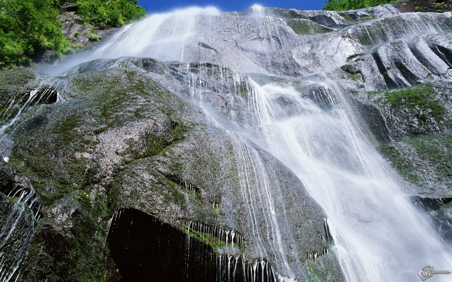Водопад 1440x900