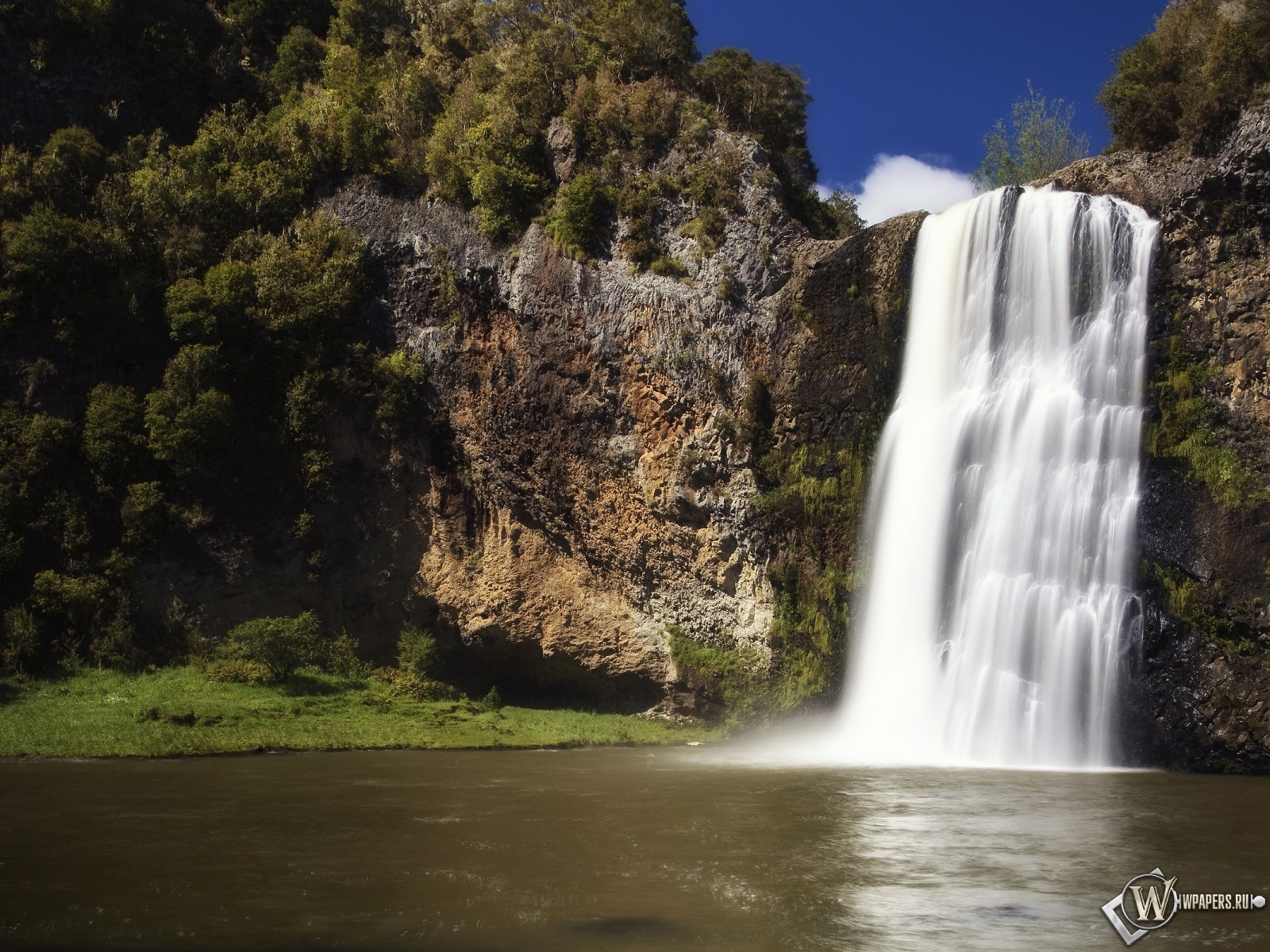 Hunua falls 1600x1200