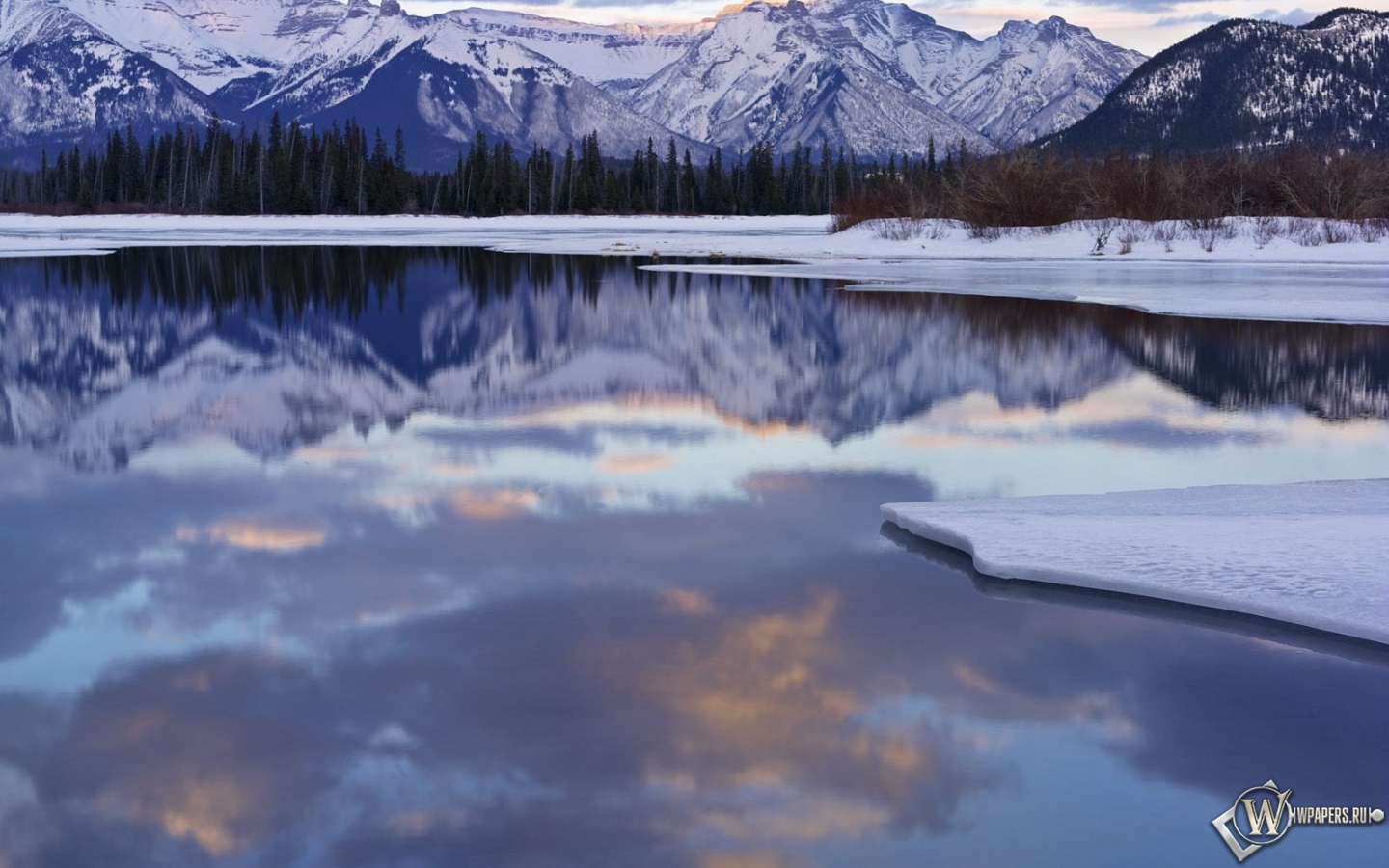 Живописное зимнее озеро 1440x900