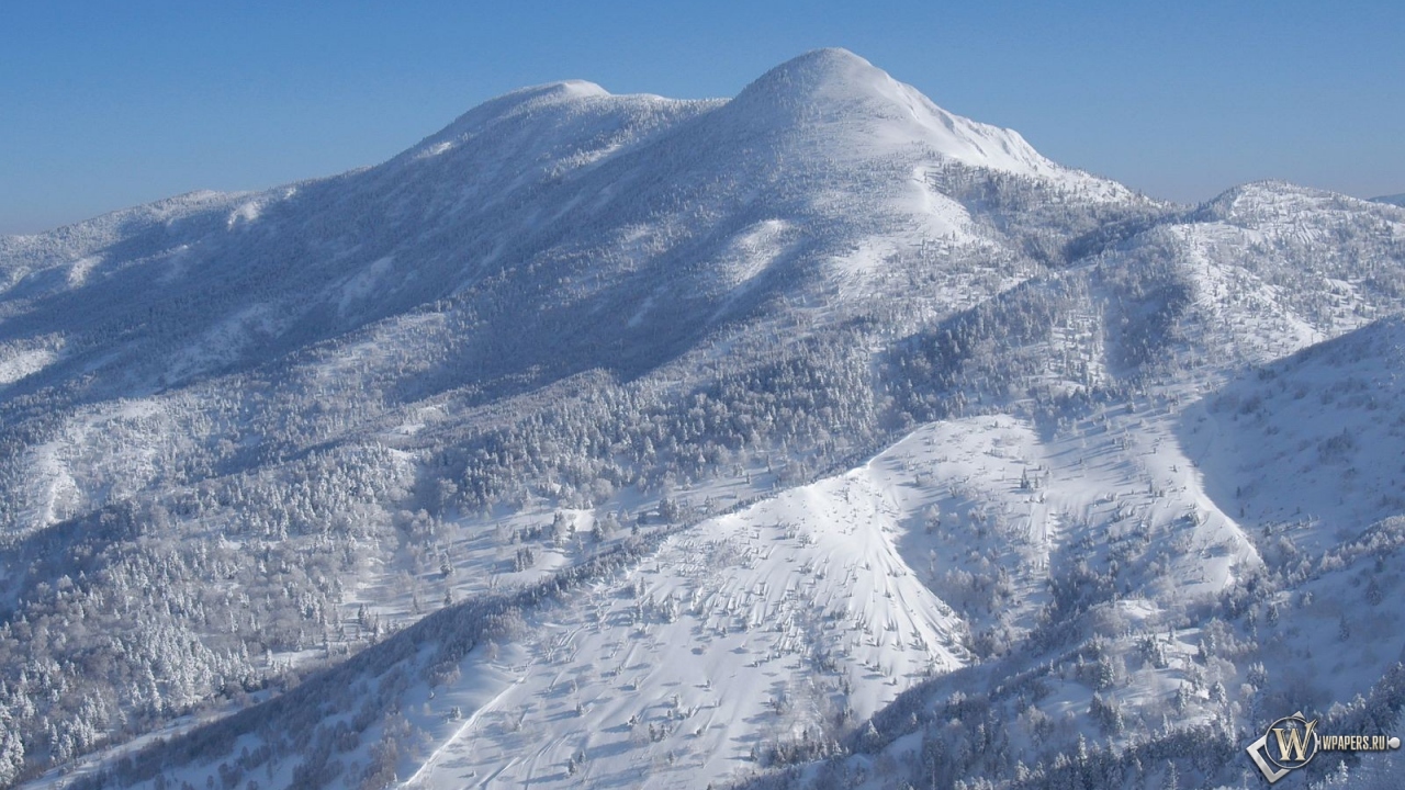 Снежный горный пейзаж гора ёкотэ 1280x720