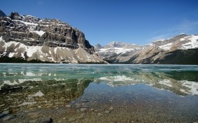 Обои Национальный банк Банф в Канаде: Зима, Горы, Лёд, Озеро, Канада, Вода и небо