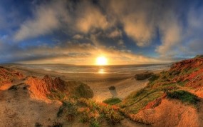 Обои Закат на берегу: Песчаный берег, Океан, Растения, Экзотика, Вода и небо