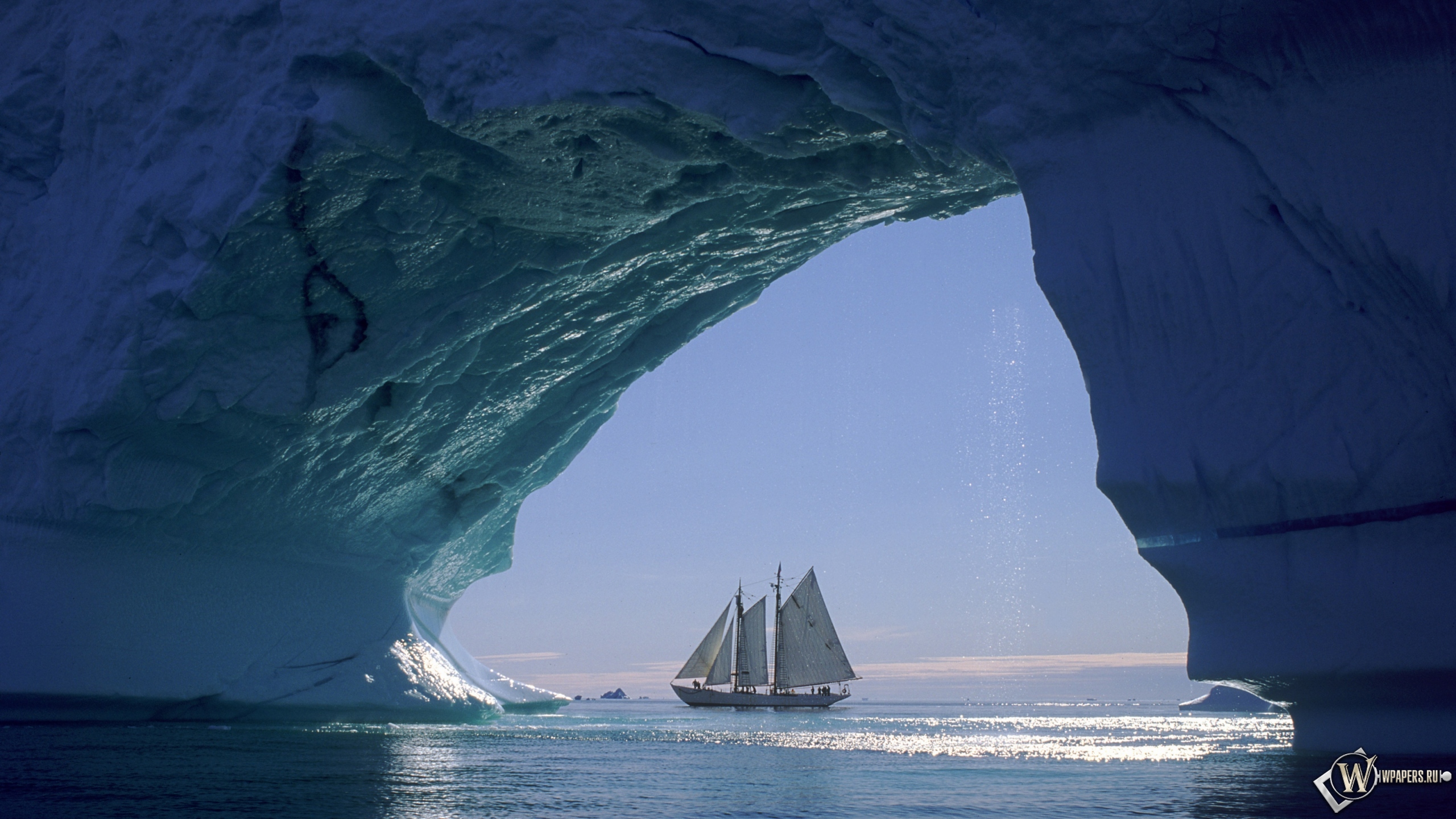 Arctic sailing 2560x1440