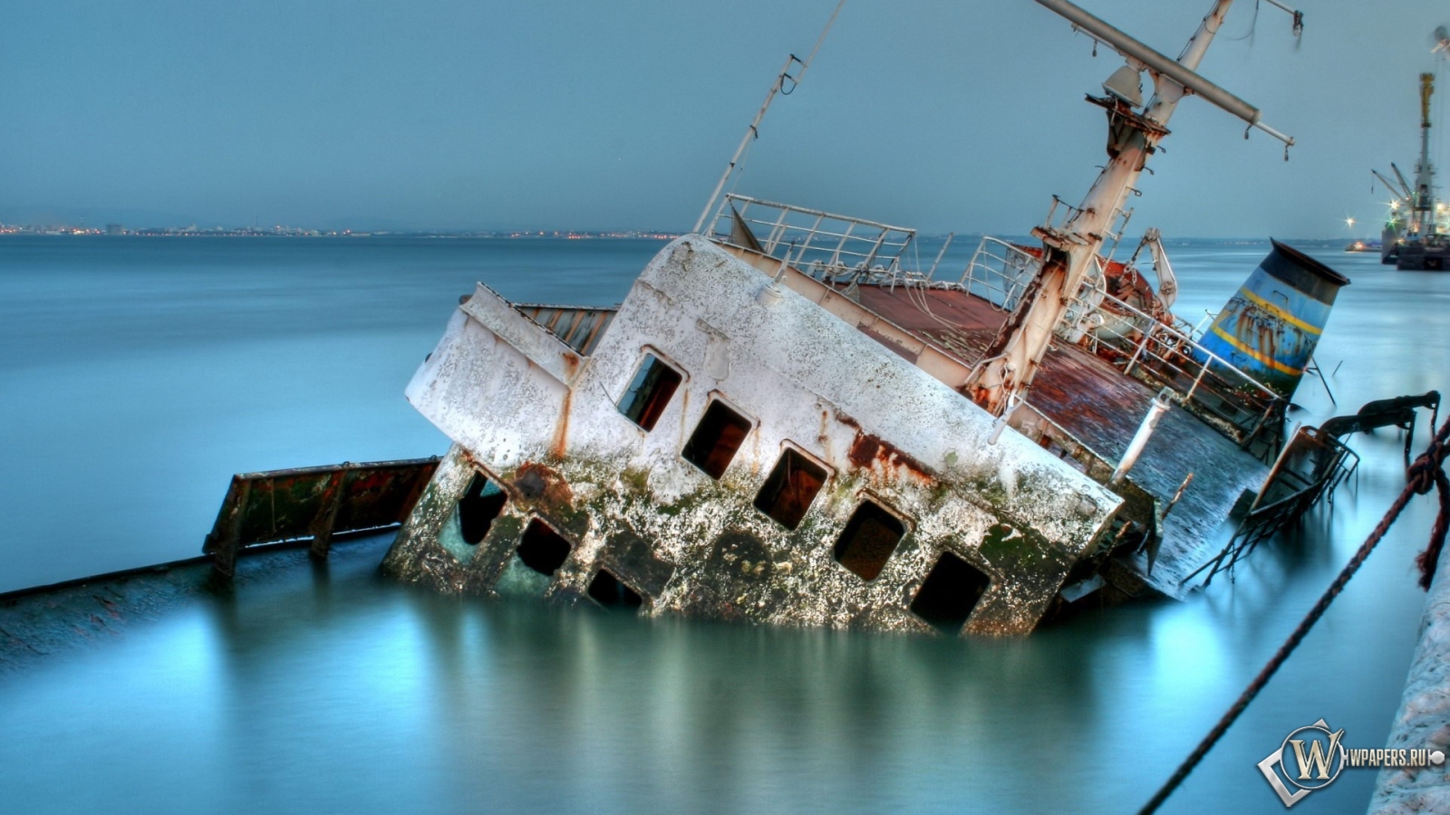 Затонувший корабль 1600x900